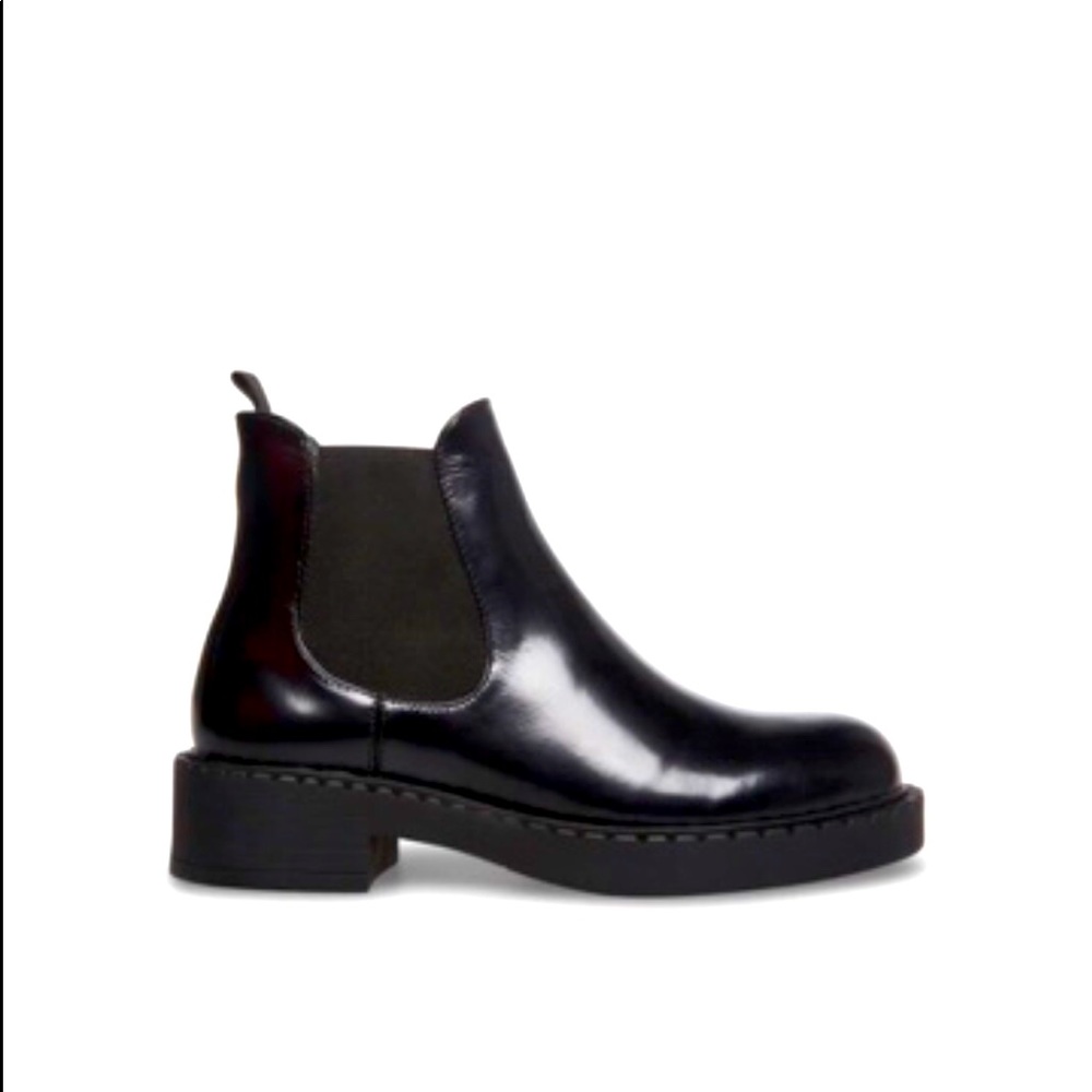Steve Madden Boots!